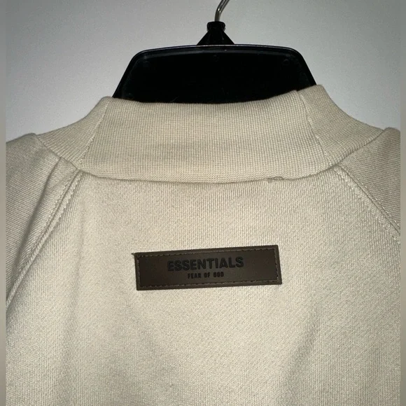FEAR OF GOD ESSENTIALS WOMEN'S 1977 MOCK NECK-MEDIUM - Picture 5 of 6